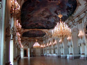 schonbrunn_ballroom2